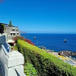 A Dream On The Cliff Daire *